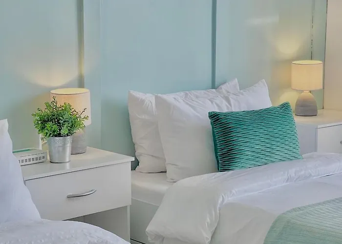 Scandinavian Coast Apartment *